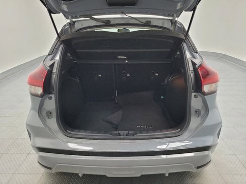 Used 2023 Nissan Kicks SR w/ SR Premium Package FWD image 29