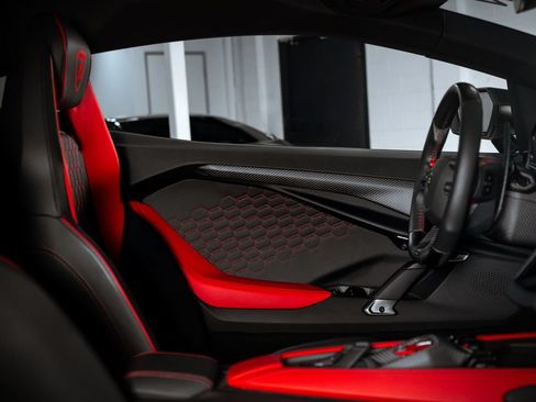 Used 2024 Lamborghini Revuelto AWD/4WD image 30
