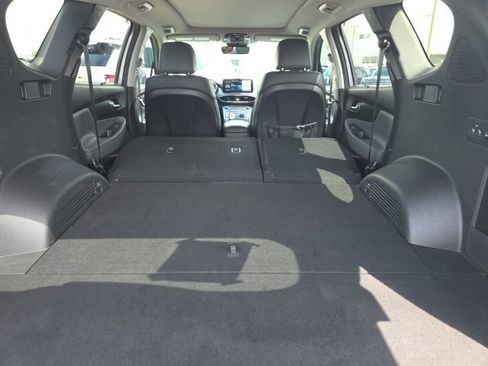 Certified 2023 Hyundai Santa Fe SEL w/ Premium Package FWD image 29