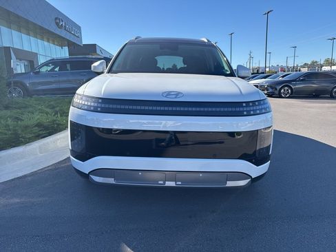 New 2026 Hyundai Ioniq 9 Limited image 2