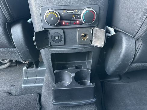 Used 2024 Ford Explorer Limited image 27