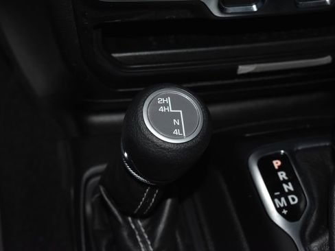 Used 2021 Jeep Wrangler Unlimited Sahara w/ Uconnect 4C Nav & Sound Group AWD/4WD image 14