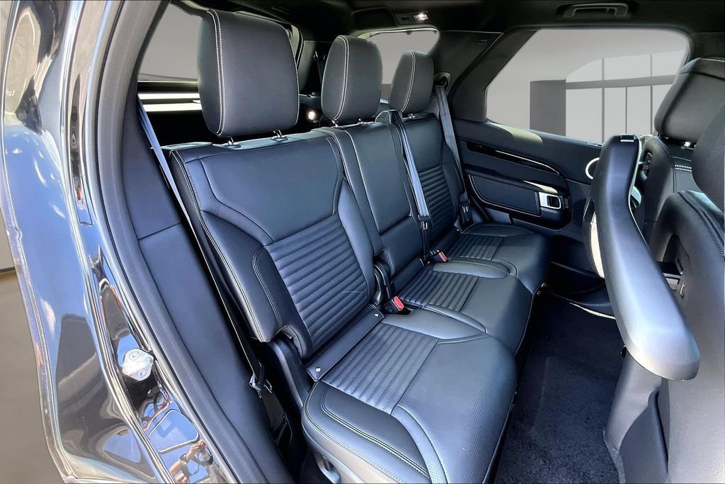 New 2026 Land Rover Discovery S AWD/4WD image 10