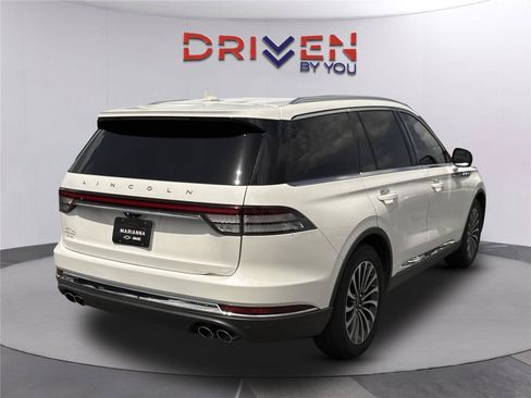 Used 2022 Lincoln Aviator Reserve RWD image 4