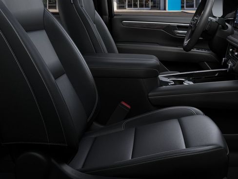New 2026 Chevrolet Suburban Z71 w/ Z71 Off-Road Package AWD/4WD image 10