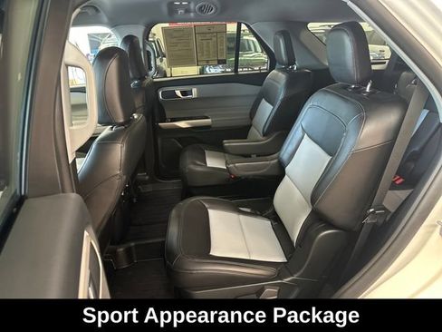Used 2023 Ford Explorer XLT w/ Equipment Group 202A AWD/4WD image 5