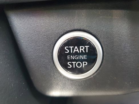 Certified 2021 Nissan Rogue SV image 22