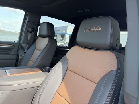 New 2026 Chevrolet Silverado 3500 High Country w/ High Country Premium Package AWD/4WD image 11