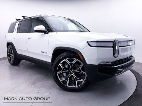 Used 2024 Rivian R1S Adventure AWD/4WD image 1
