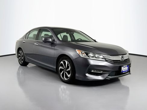 Certified 2017 Honda Accord EX-L image 3