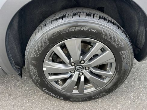 Used 2026 Nissan Pathfinder SV FWD image 32