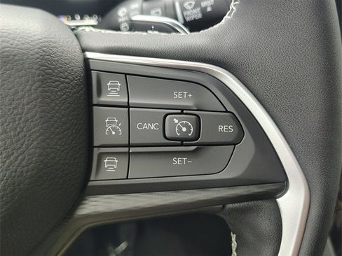 New 2025 Jeep Grand Cherokee Altitude w/ Trailer Tow Package image 19