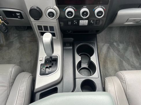 Used 2008 Toyota Sequoia Limited image 30