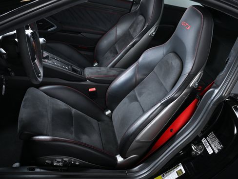 Used 2018 Porsche 911 GT3 RWD image 6
