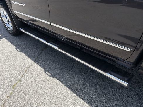 Used 2015 GMC Sierra 2500 Denali w/ Duramax Plus Package AWD/4WD image 32