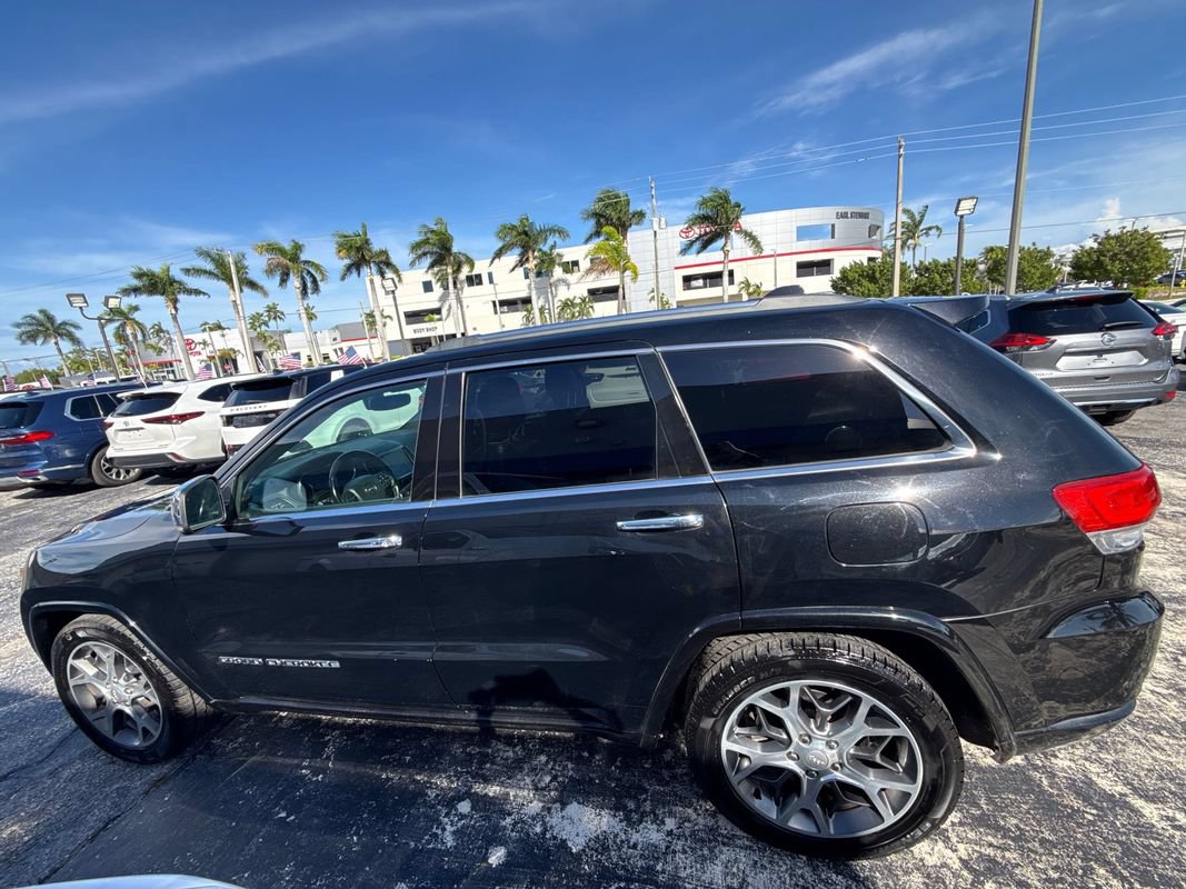 Used 2021 Jeep Grand Cherokee Overland AWD/4WD image 7
