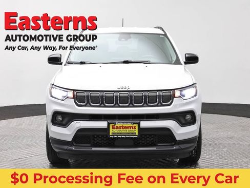 Used 2022 Jeep Compass Latitude AWD/4WD image 2