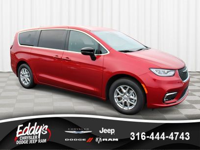 New 2026 Chrysler Pacifica Select