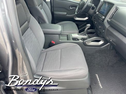 Used 2023 Nissan Frontier SV w/ Tow Package image 22