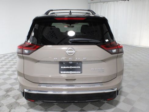Used 2024 Nissan Rogue Platinum w/ Platinum Premium Package AWD/4WD image 28