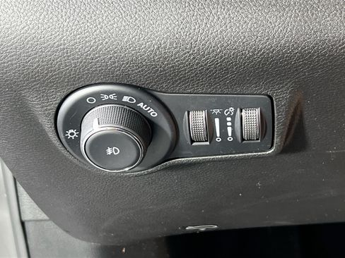 Used 2022 Jeep Compass Limited w/ Sun and Sound Group AWD/4WD image 10