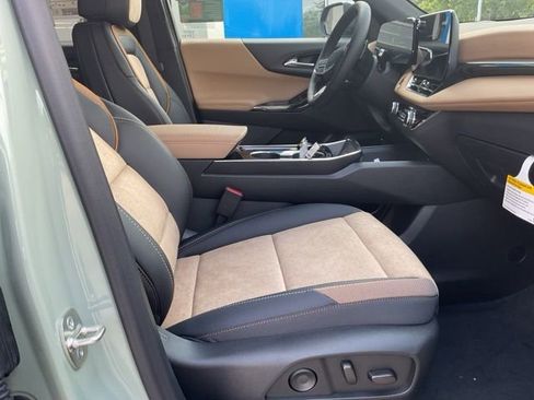 New 2026 Chevrolet Equinox ACTIV w/ Convenience Package III AWD/4WD image 16