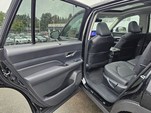 New 2026 Toyota Grand Highlander XLE image 17
