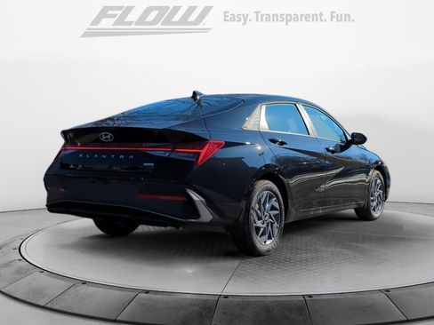 New 2026 Hyundai Elantra Blue image 6