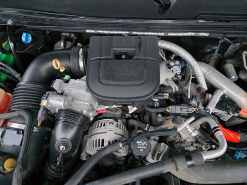 Used 2011 Chevrolet Silverado 3500 LTZ image 68