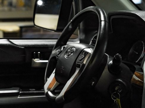 Used 2017 Toyota Tundra Limited image 16