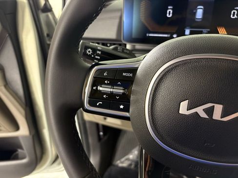 New 2026 Kia Carnival EX FWD image 20