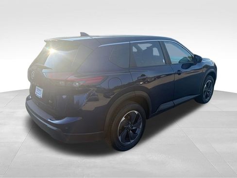 Used 2024 Nissan Rogue SV FWD image 5