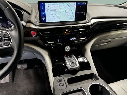 Certified 2026 Acura MDX SH-AWD w/ Technology Package image 24