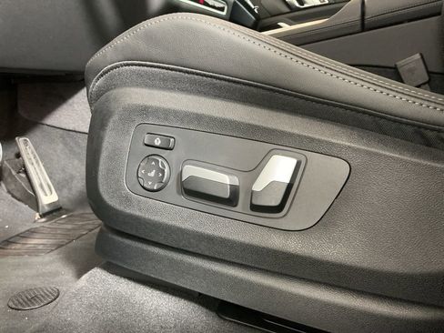 New 2026 BMW X5 sDrive40i w/ M Sport Package image 25