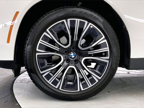 Used 2025 BMW X3 xDrive30i w/ Premium Package image 9