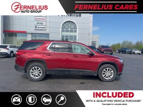 Used 2020 Chevrolet Traverse LT w/ Driver Confidence II Package AWD/4WD image 6