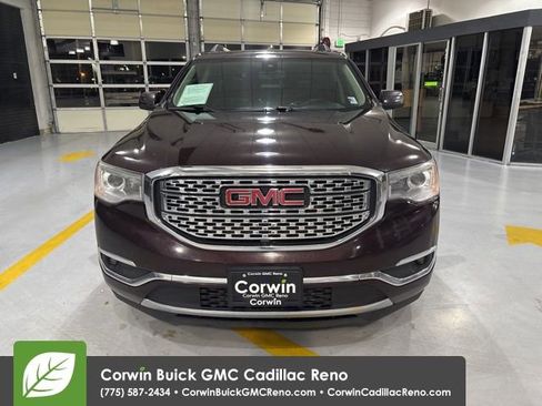 Used 2017 GMC Acadia Denali w/ Technology Package FWD image 9