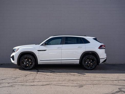 New 2026 Volkswagen Atlas Cross Sport SEL R-Line image 3