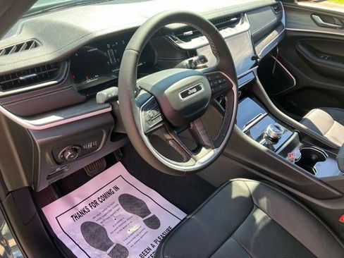 New 2026 Jeep Grand Cherokee Limited AWD/4WD image 13