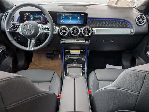 New 2026 Mercedes-Benz GLB 250 4MATIC image 15