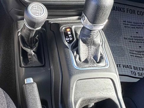 Used 2023 Jeep Gladiator Sport w/ Trailer Tow Package AWD/4WD image 17