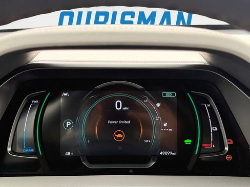 Used 2020 Hyundai Ioniq Limited image 19