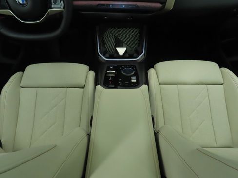 Certified 2025 BMW X3 xDrive30i w/ Premium Package image 17