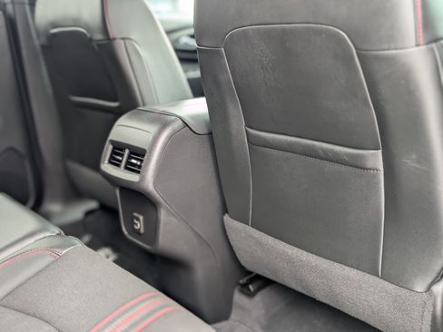 Used 2023 Chevrolet Equinox RS image 40