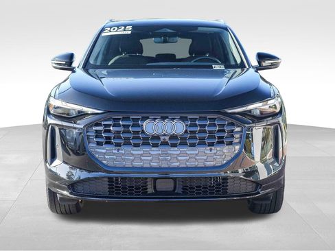 Certified 2025 Audi Q5 Premium w/ Convenience Package AWD/4WD image 5