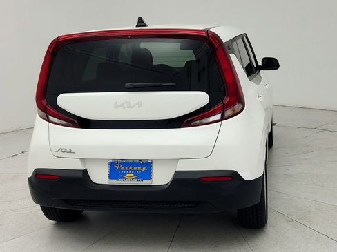 Used 2022 Kia Soul LX w/ Technology Package FWD image 7