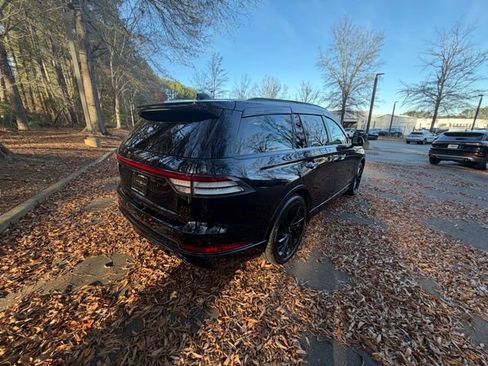 Certified 2025 Lincoln Aviator Reserve w/ Equipment Group 201A image 18