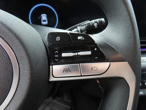 Used 2024 Hyundai Elantra SEL image 49