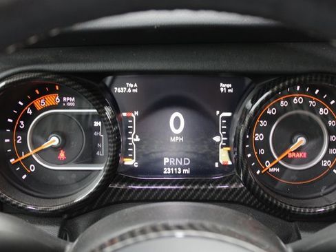 Used 2021 Jeep Wrangler Unlimited Sahara image 11