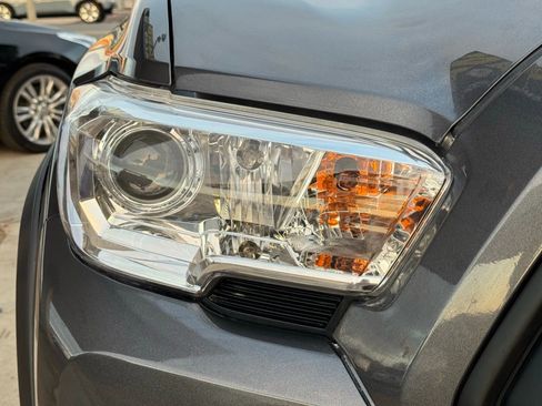 Used 2023 Toyota Tacoma SR AWD/4WD image 5